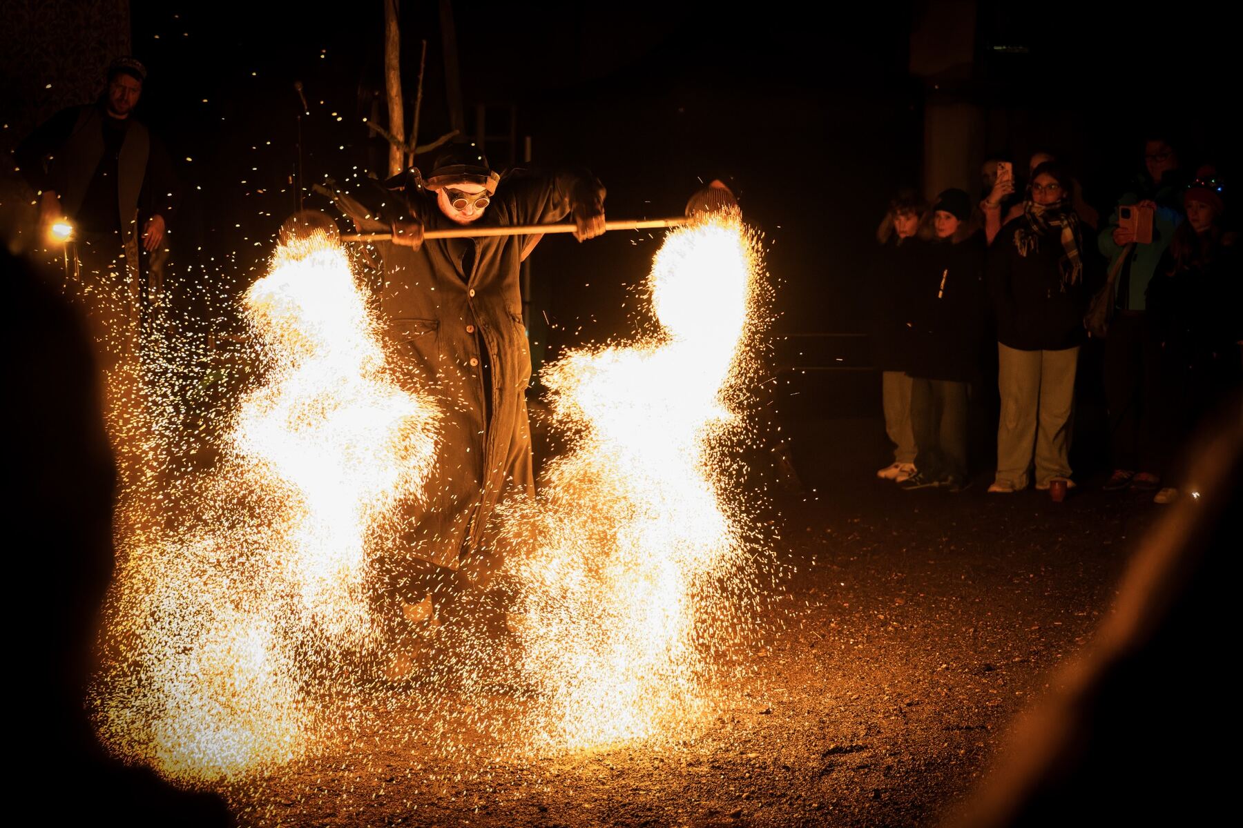 Feuershow beim Advent im Schloss